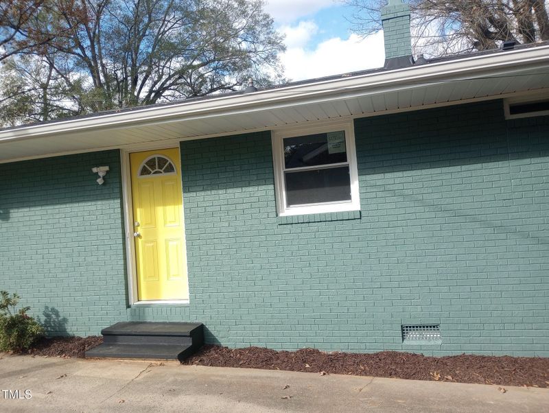 427 Jerkins St, Burlington, NC 27217