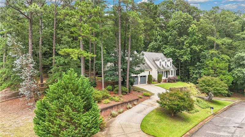427 Newburgh Dr, Fayetteville, NC 28311
