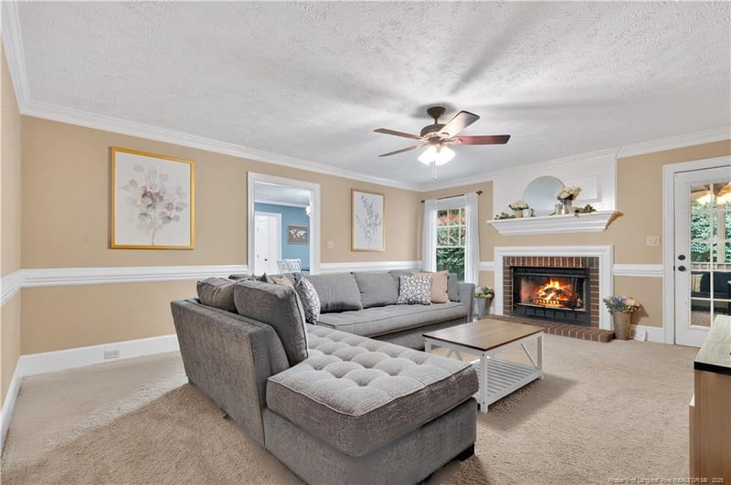 427 Newburgh Dr, Fayetteville, NC 28311