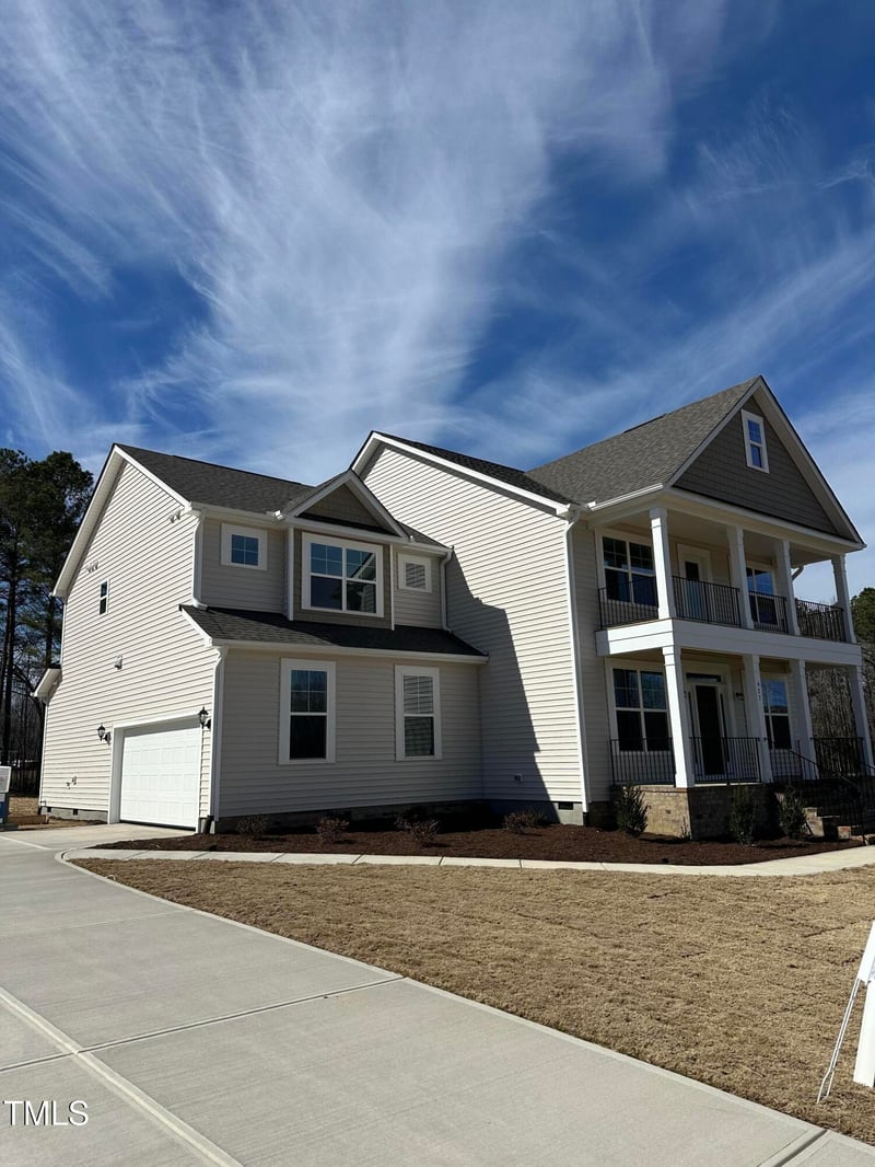 427 Rising Star Dr, Clayton, NC 27520