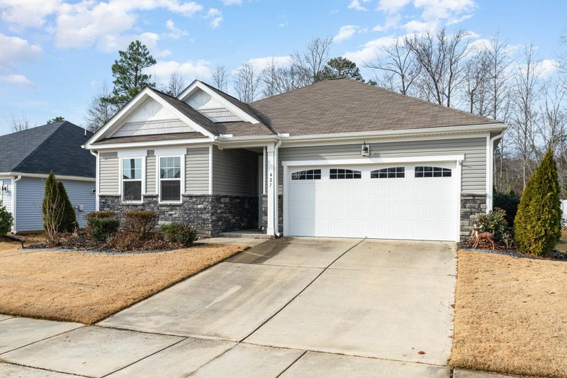 427 Summer Ranch Dr, Fuquay Varina, NC 27526