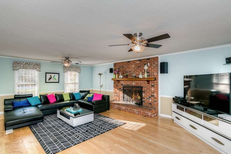 427 Warren Ave, Cary, NC 27511