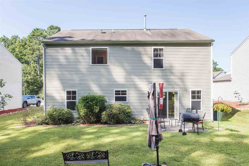 4277 Offshore Dr, Raleigh, NC 27610