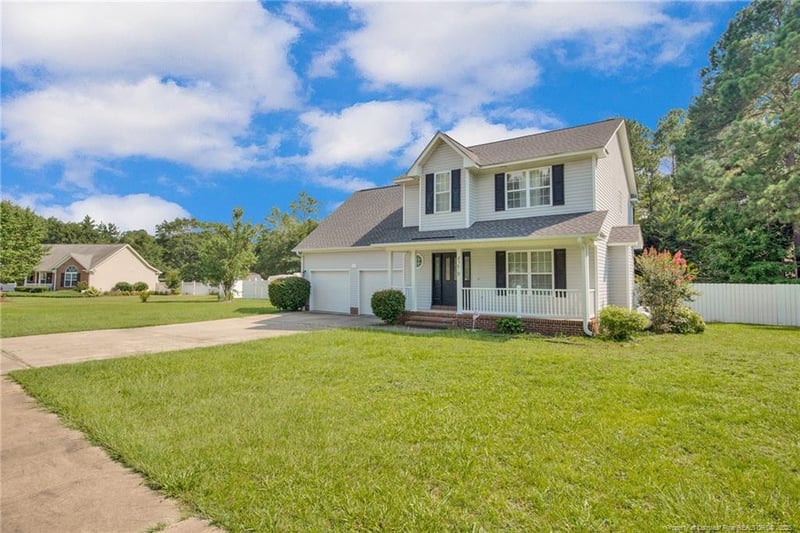 4279 Redmill Ln, Hope Mills, NC 28348