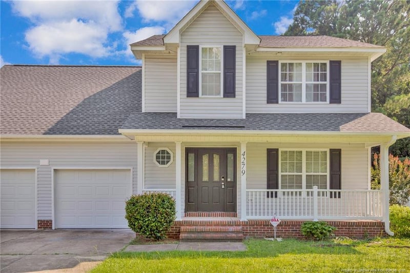 4279 Redmill Ln, Hope Mills, NC 28348