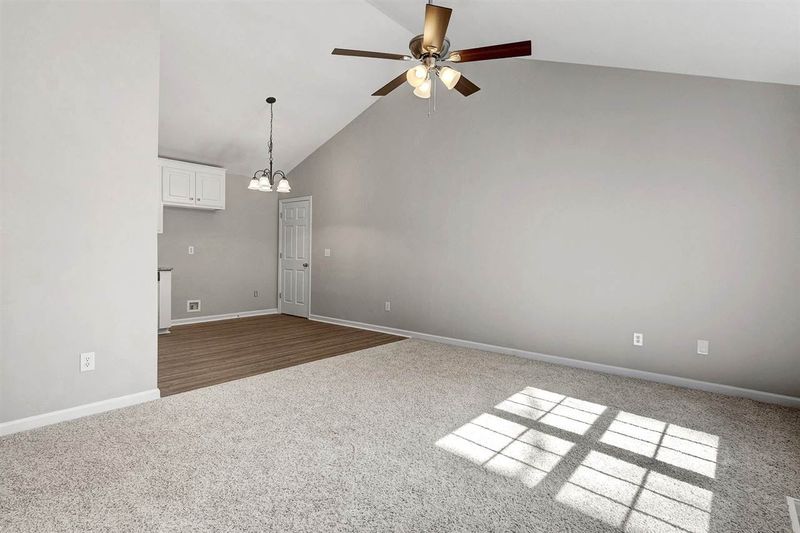428 Cloverdale Dr, Clayton, NC 27520