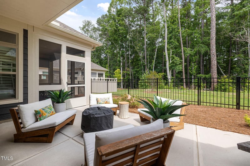 428 Crayton Oak Dr, Cary, NC 27519