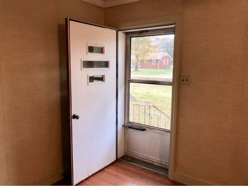 4283 Brick Church Rd, Burlington, NC 27215