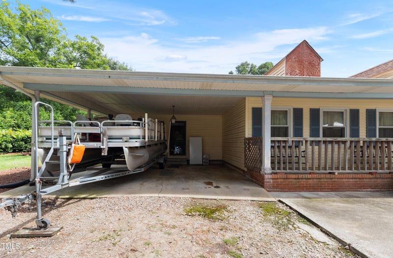 429 Butts Rd, Angier, NC 27501