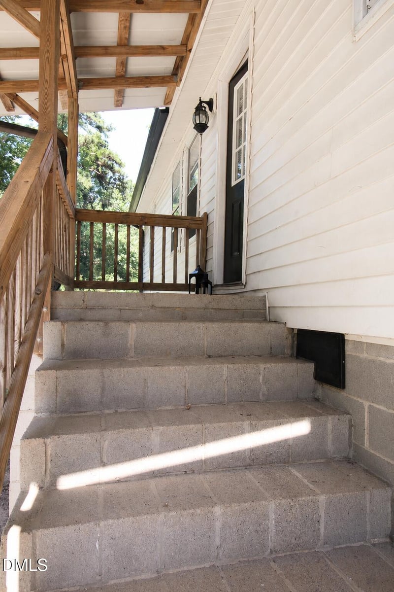 429 Cross St, Youngsville, NC 27596