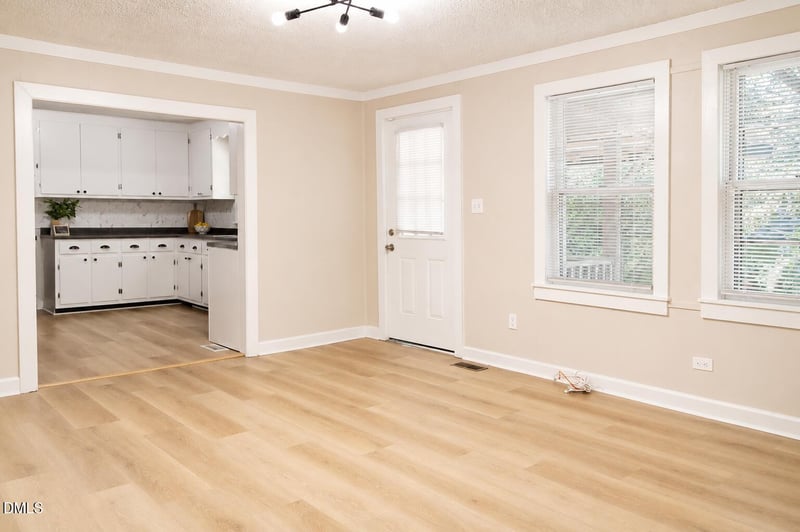 429 S Cross St, Youngsville, NC 27596
