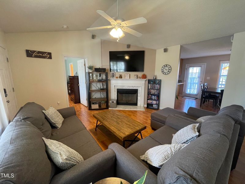 429 Haybale Ct, Fuquay Varina, NC 27526