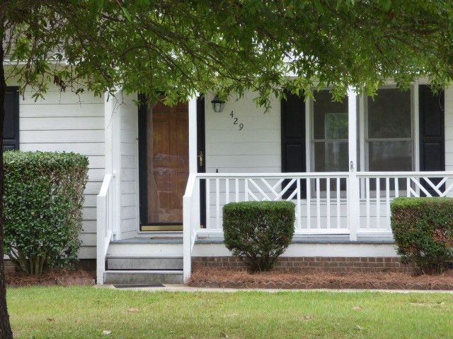 429 Marshall Ln, Smithfield, NC 27577