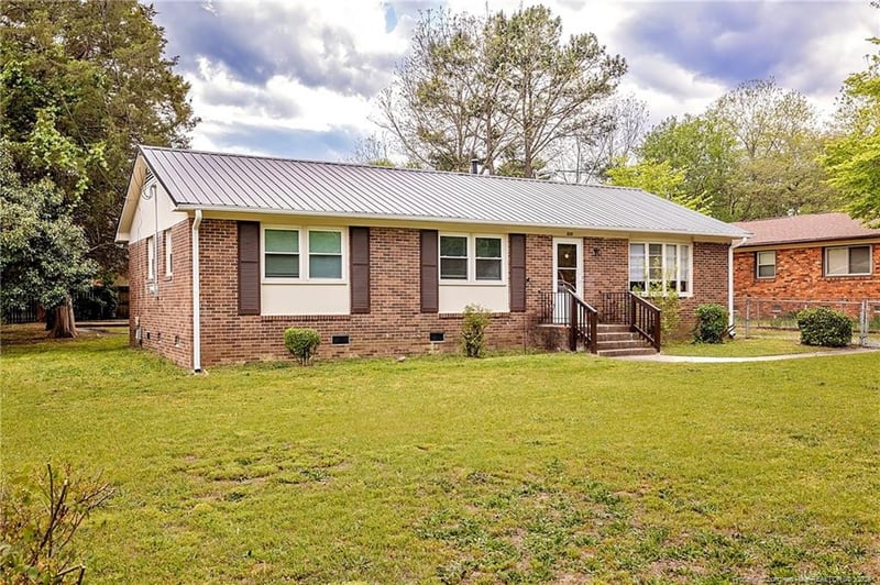 429 Morningside Dr, Fayetteville, NC 28311