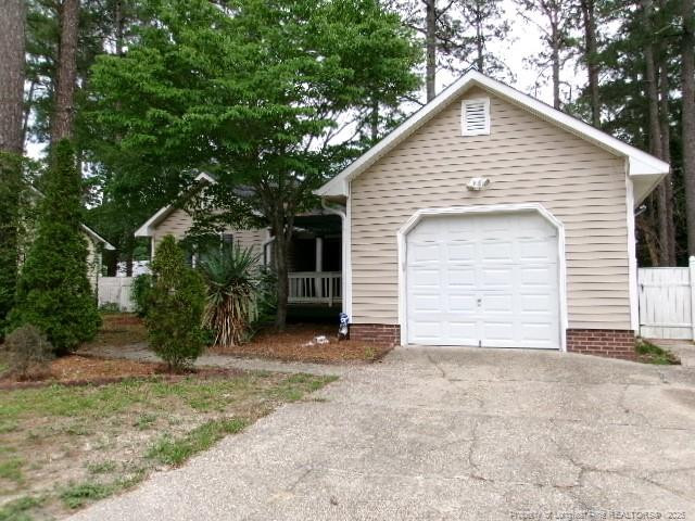 429 Oakgrove Dr, Fayetteville, NC 28314