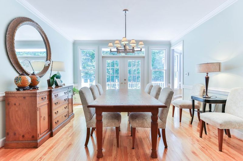429 Ridgecrest Dr, Chapel Hill, NC 27517