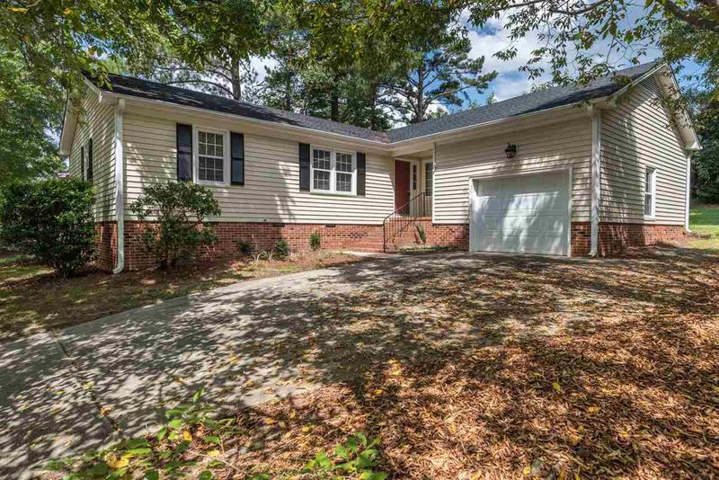 429 Rosehaven Dr, Raleigh, NC 27609