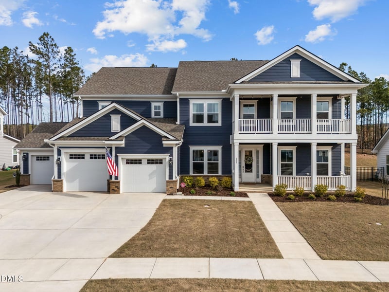 429 Trinity Creek Dr, Holly Springs, NC 27540