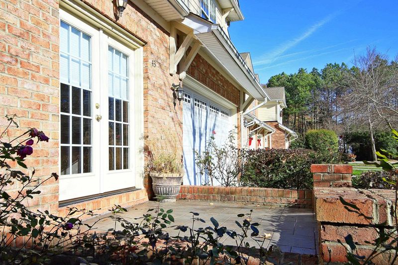 43 Abernathy Dr, Chapel Hill, NC 27517