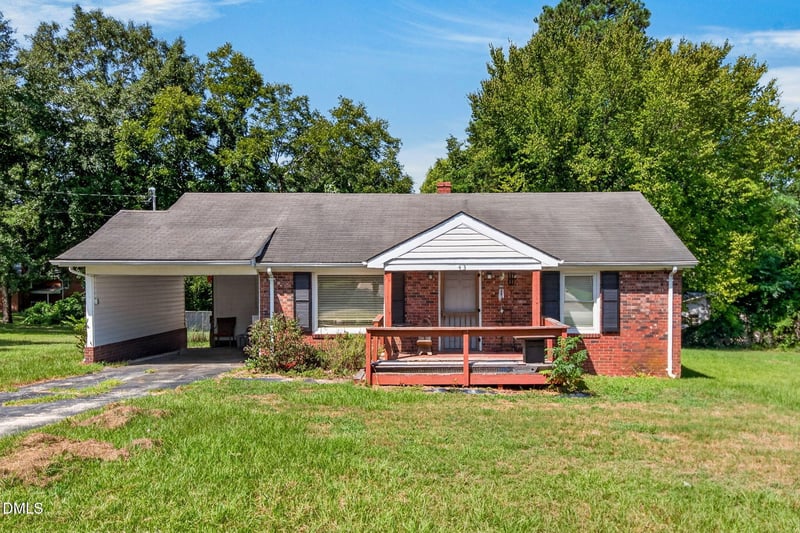 43 N Carrie St, Coats, NC 27521