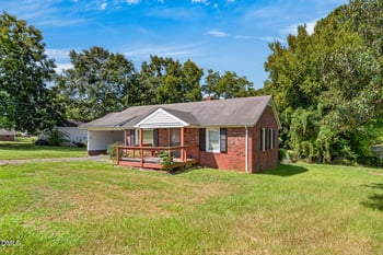 43 N Carrie St, Coats, NC 27521
