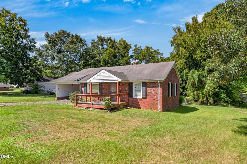 43 N Carrie St, Coats, NC 27521