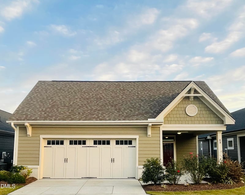 43 Davidson St, Clayton, NC 27527