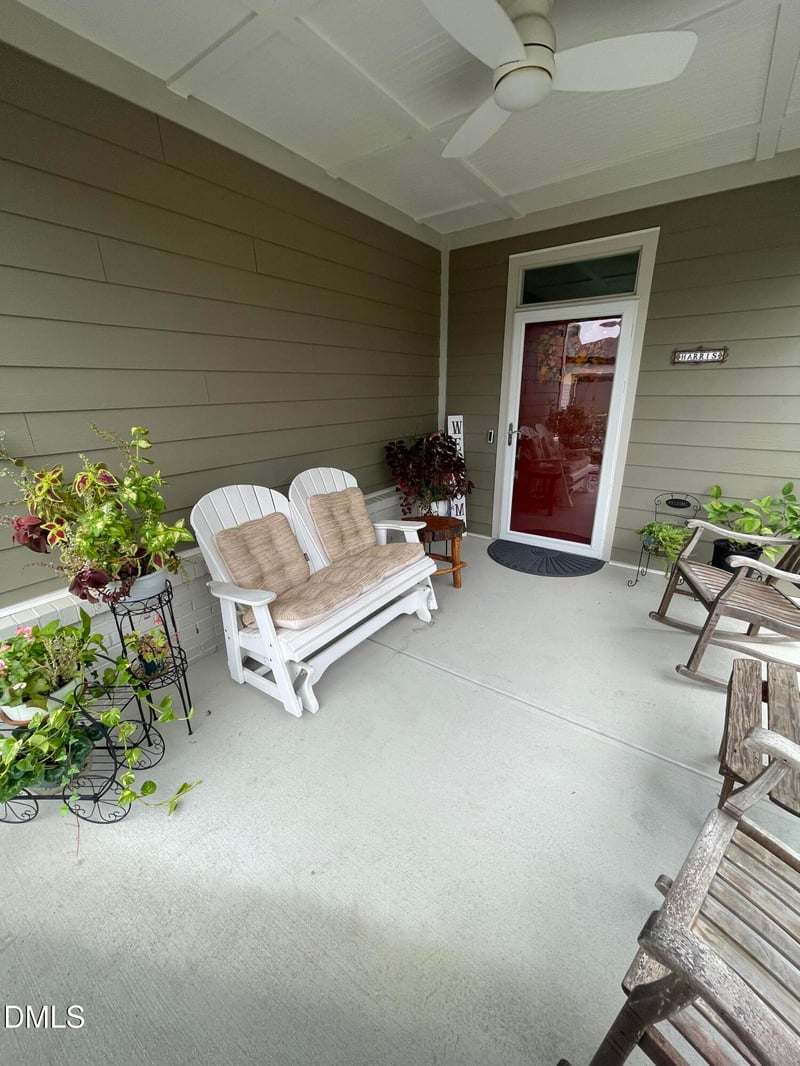 43 Davidson St, Clayton, NC 27527