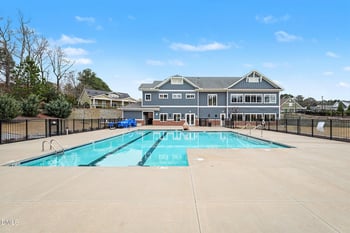 43 Davidson St, Clayton, NC 27527