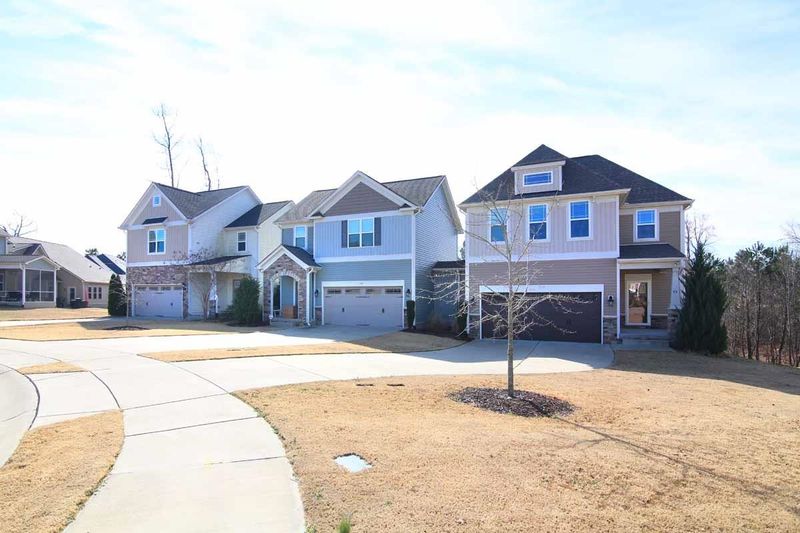 43 Labradoodle Ct, Garner, NC 27529