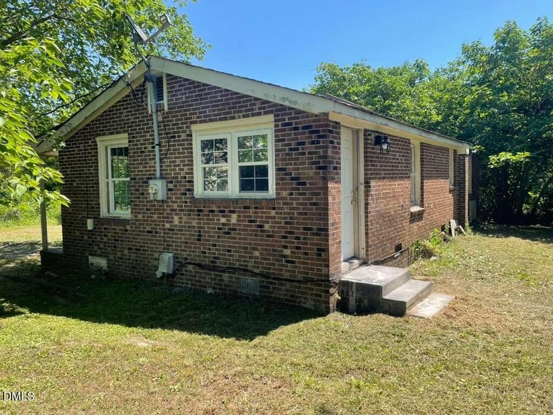 430 Adam St, Fayetteville, NC 28301