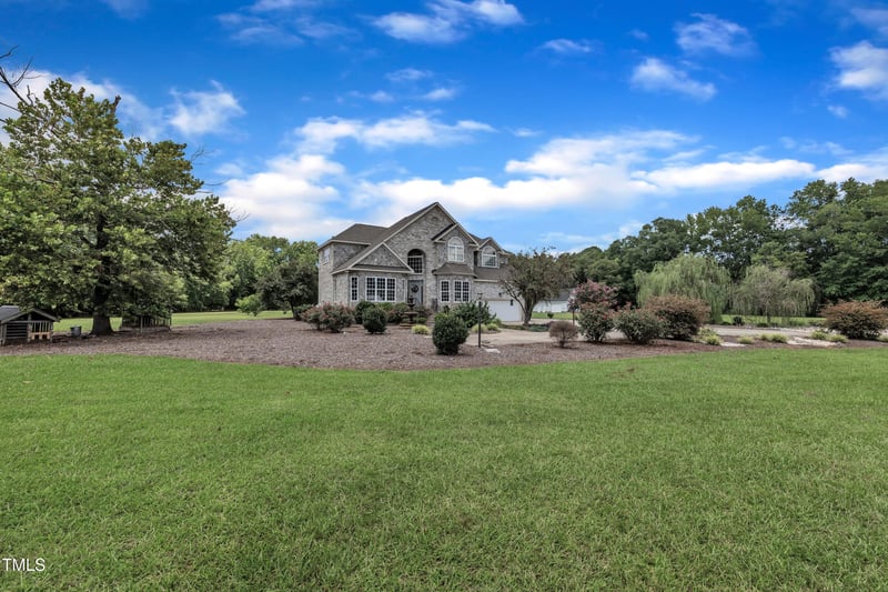 430 Federal Rd, Benson, NC 27504