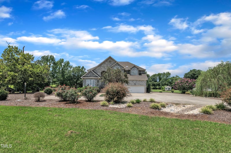 430 Federal Rd, Benson, NC 27504