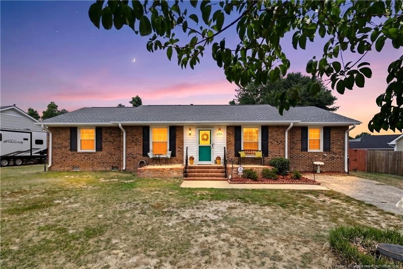 430 Saddle Ridge Rd, Fayetteville, NC 28311