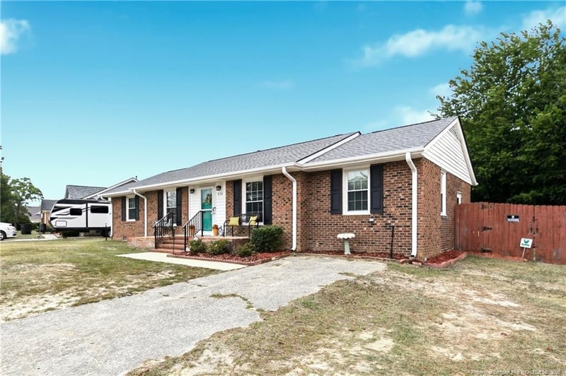 430 Saddle Ridge Rd, Fayetteville, NC 28311