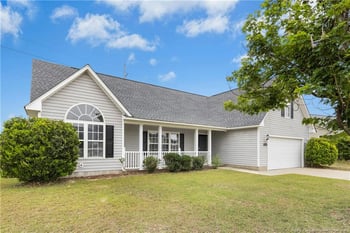 430 Turret Ct, Hope Mills, NC 28348