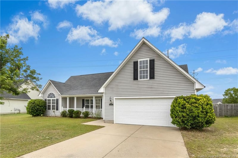430 Turret Ct, Hope Mills, NC 28348