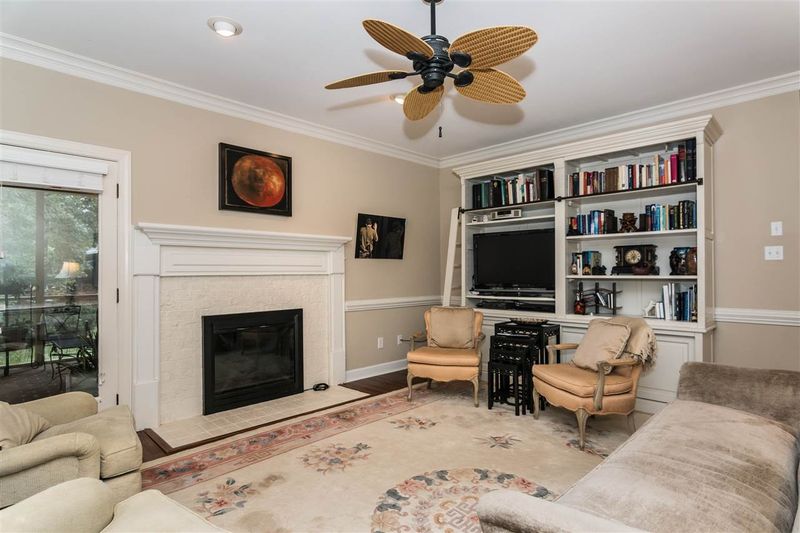 430 Van Thomas Dr, Raleigh, NC 27615