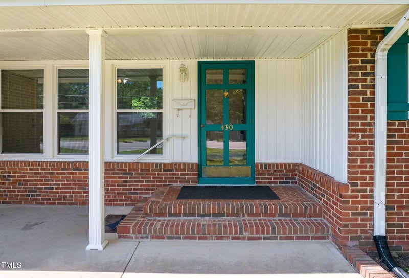 430 Walnut St, Cary, NC 27511