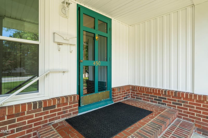 430 Walnut St, Cary, NC 27511