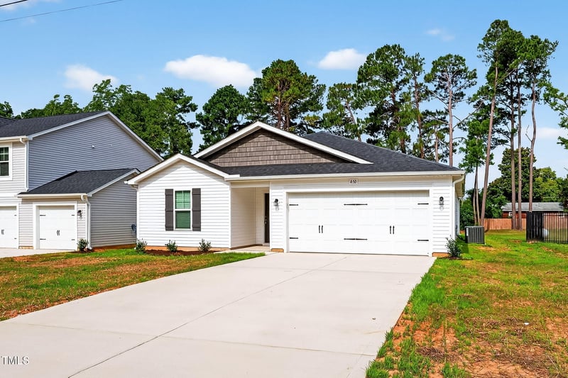 430 Windemere Dr, Fayetteville, NC 28314