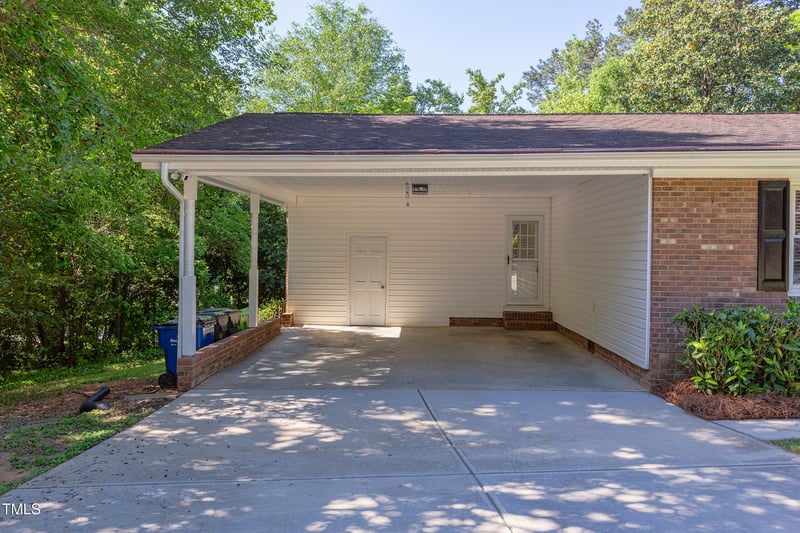 4300 Edgehill Ct, Raleigh, NC 27612