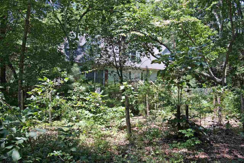 4300 Meadowcrest Dr, Chapel Hill, NC 27516