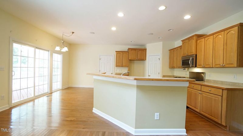 4300 Thistlehill Ct, Raleigh, NC 27616