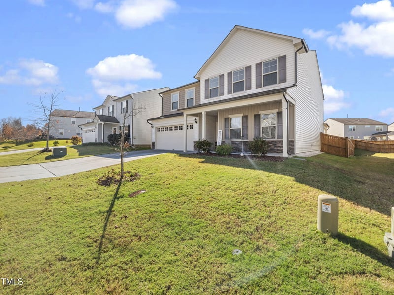 4301 Auburn Hills Dr, Raleigh, NC 27616