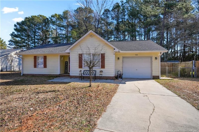 4303 Bridge St, Hope Mills, NC 28348