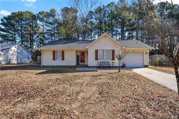 4303 Bridge St, Hope Mills, NC 28348