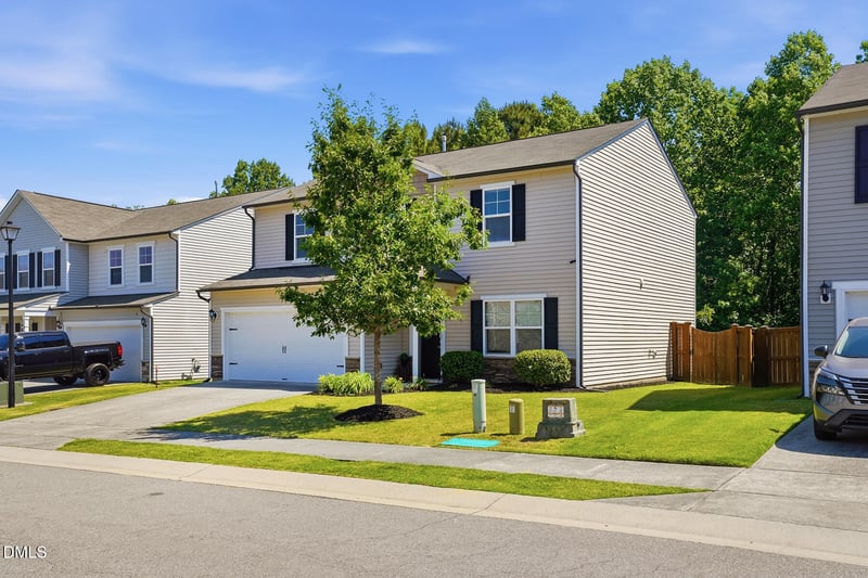 4304 Auburn Hills Dr, Raleigh, NC 27616