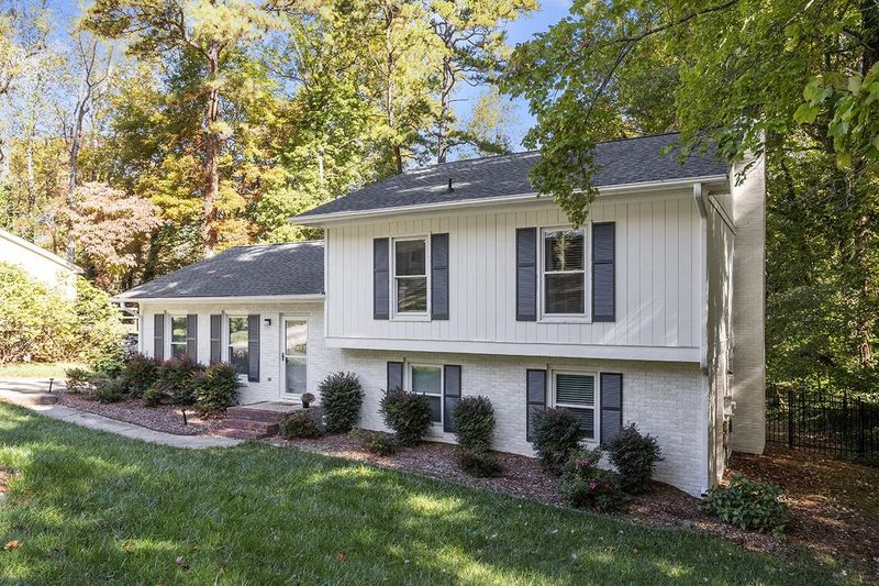 4304 Pickwick Dr, Raleigh, NC 27613