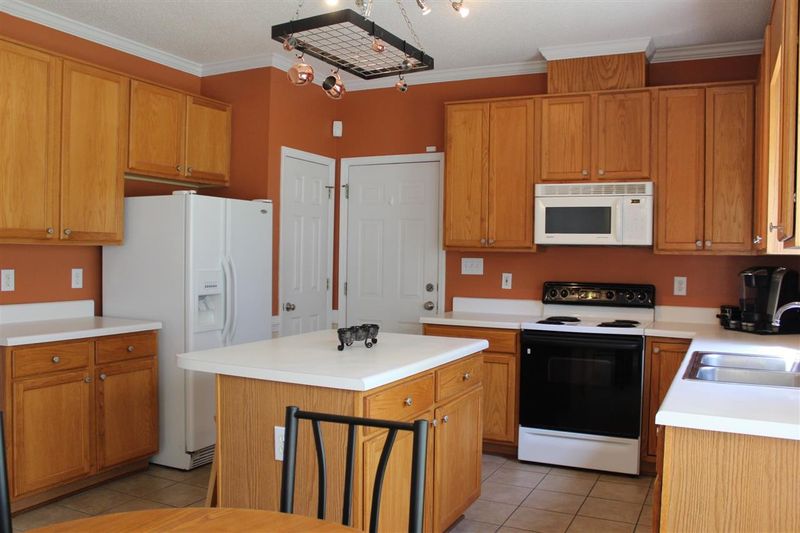 4304 Willow Lake Rd, Raleigh, NC 27616
